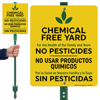 Bilingual Chemical Free Yard For The Health Of Our Family And Yours No Pesticides Sign